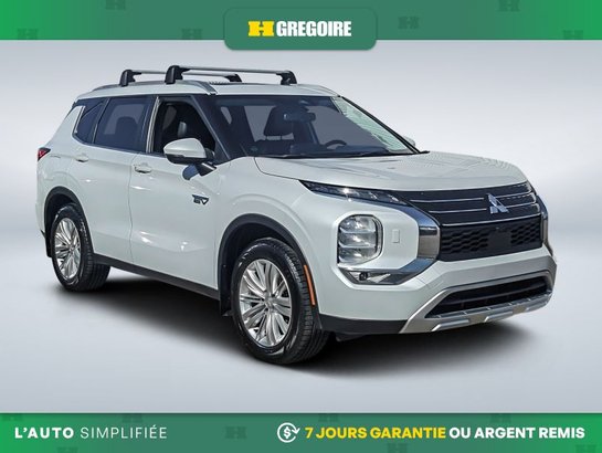 2024 Mitsubishi Outlander LE White