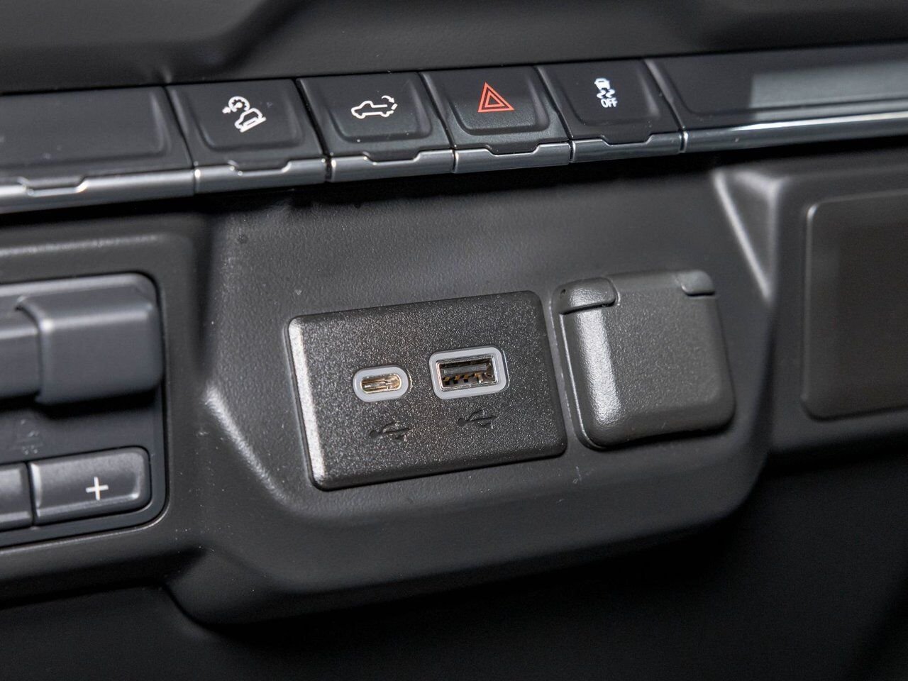 Chevrolet Silverado 1500 CUSTOM TRAIL BOSS CREW 4X4 V8 *CARPLAY* WIFI USB 2021 Noir Saint-Jérôme - photo #22