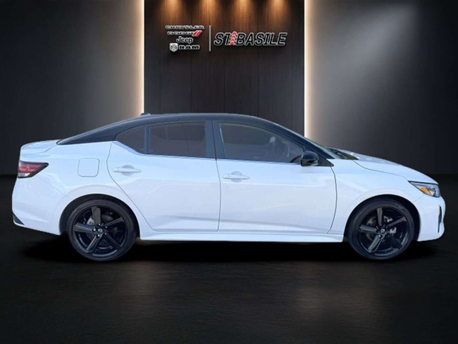 2024 Nissan Sentra SR , MAGS, TOIT OUVRANT, SIEGES ET VOLANT CHAUFFANTS, DEMARREUR White