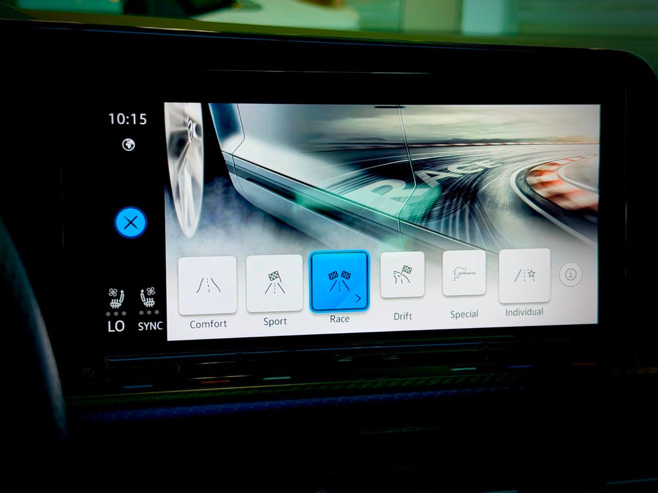 Volkswagen Golf R 2023 Blanc Notre-Dame-des-Prairies - photo #30