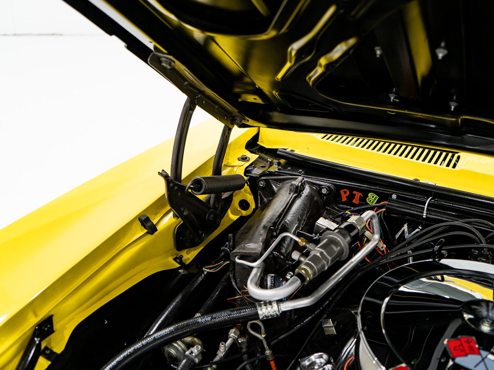 Chevrolet Camaro SS **PRIX EN USD** With factory A/C 1969 Jaune Montréal - photo #21