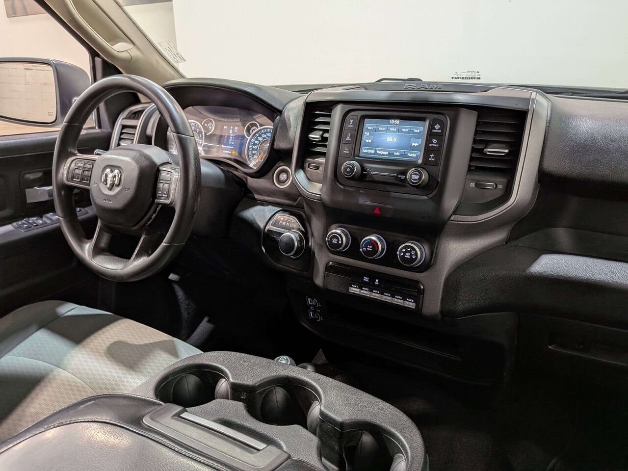 Ram 2500 Tradesman 4x4 Crew Cab 8' Box 2019 Blanc Val-David - photo #25