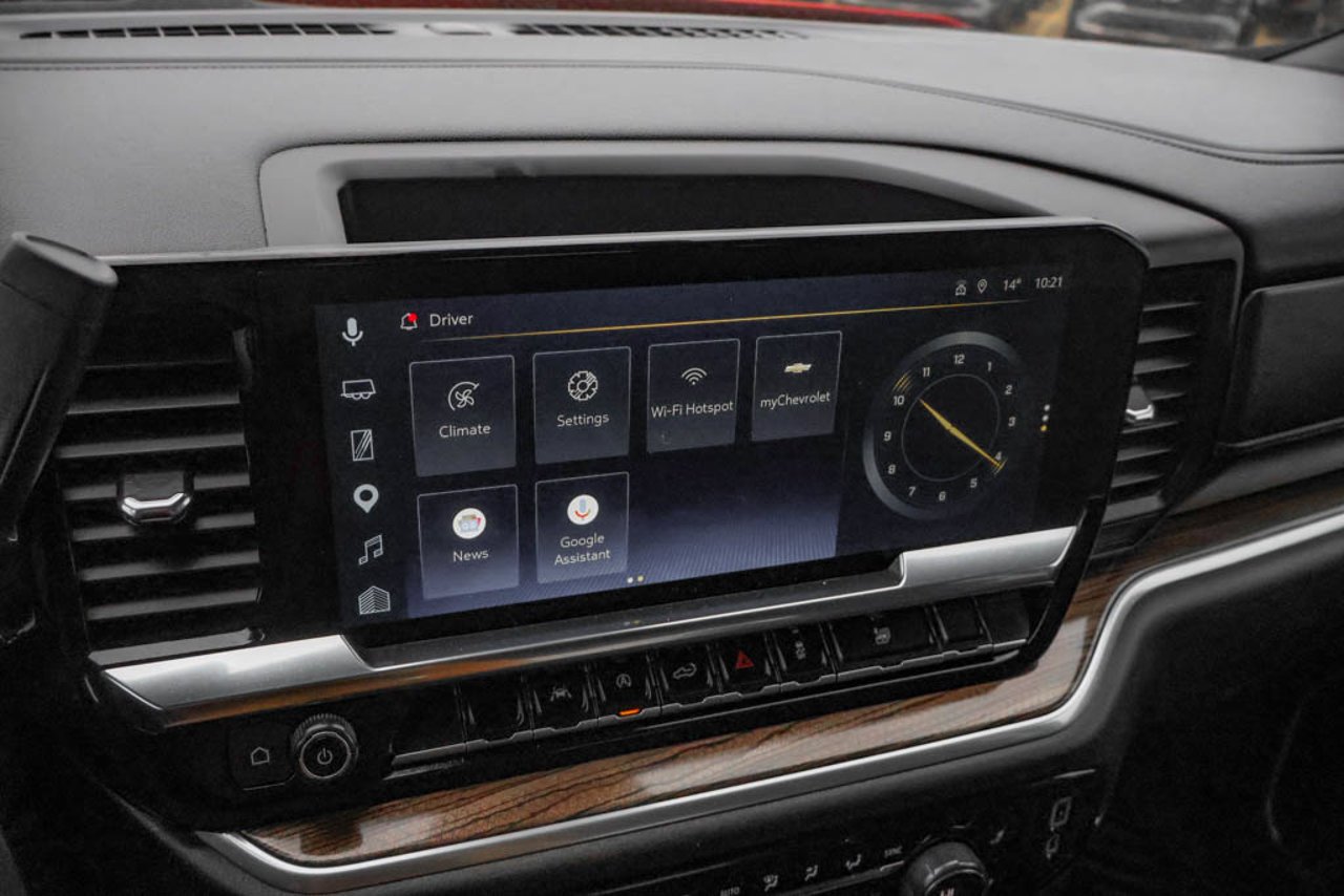 2026 Chevrolet Silverado 1500 4WD Crew Cab 147 LT Red Sherwood Park - photo #23