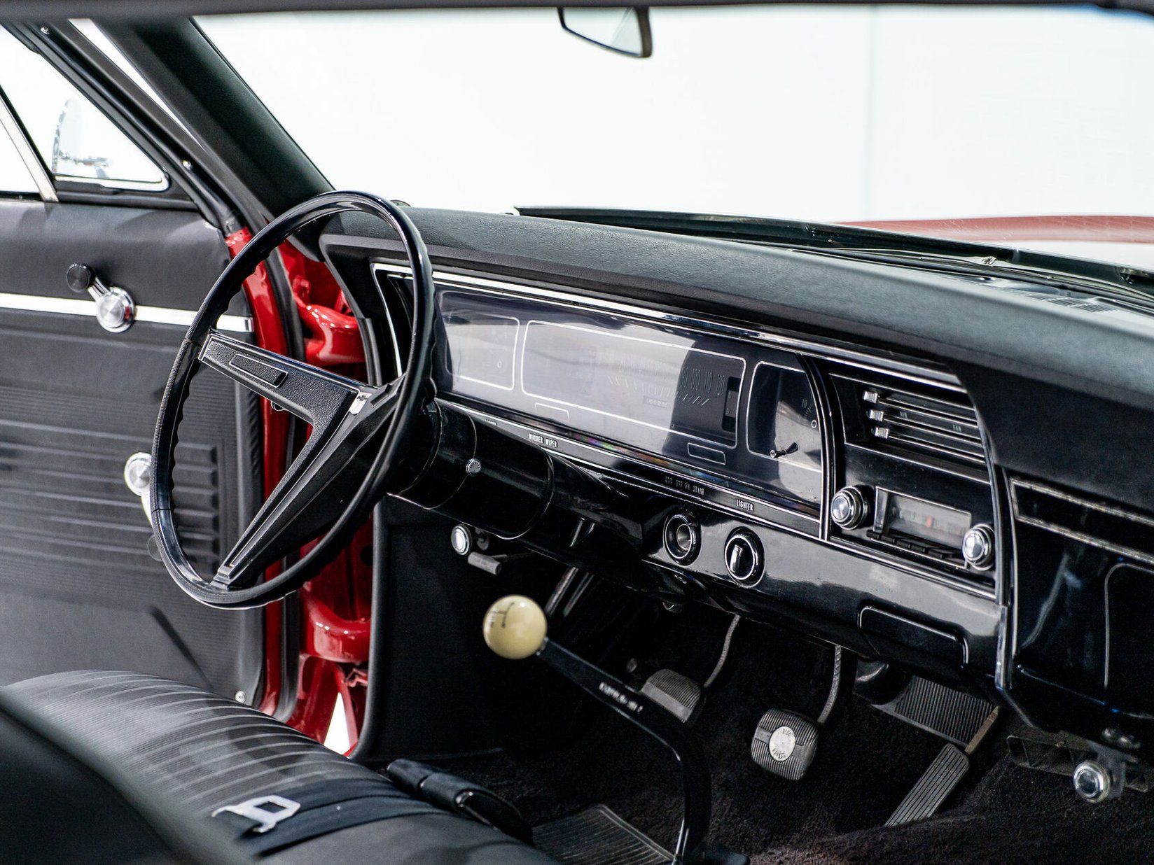 Chevrolet Biscayne **PRIX EN USD** L36 4 speed GM Canada paperwork 1968 Rouge Montréal - photo #58