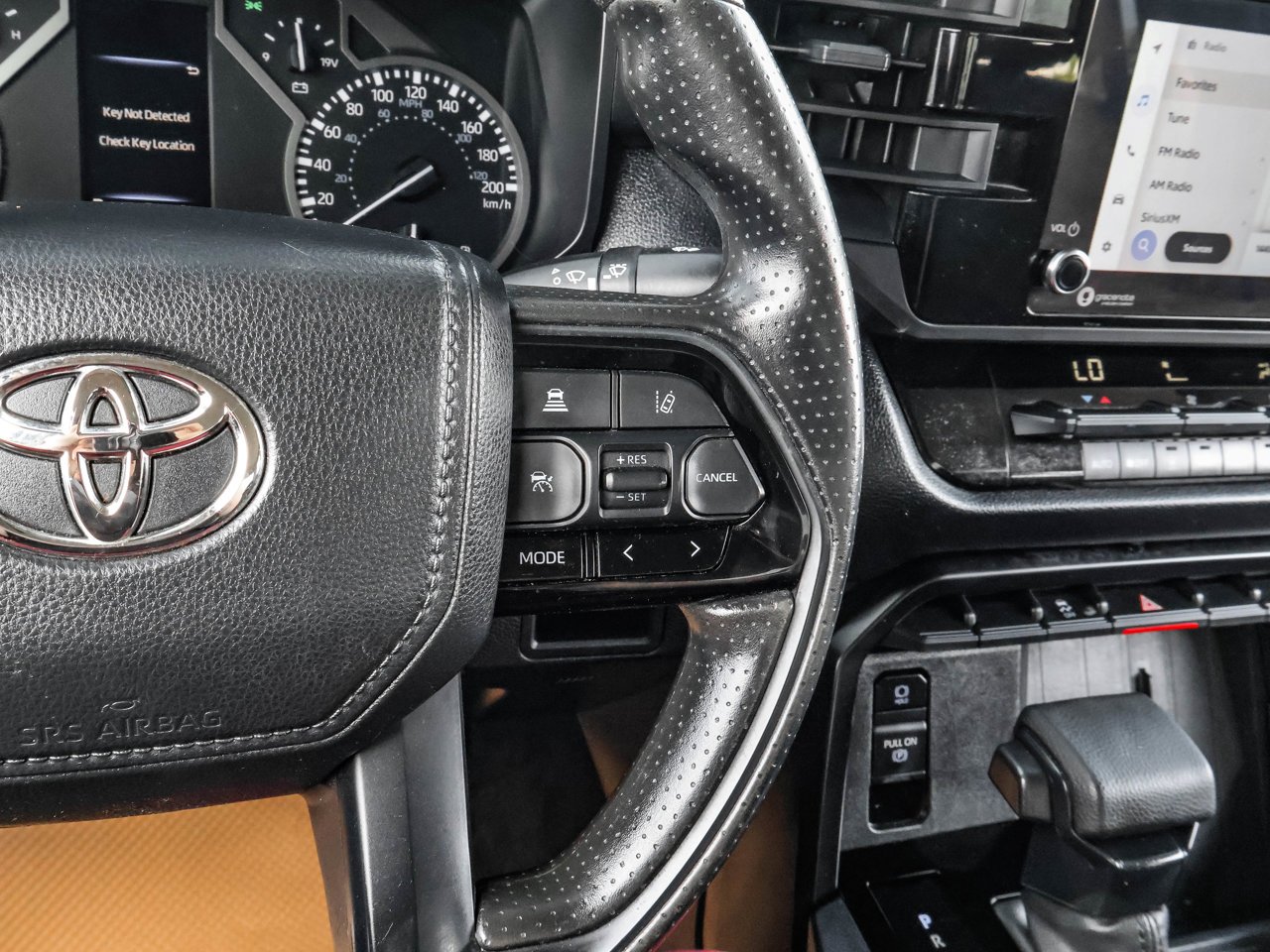 2024 Toyota Tundra 4x4 Crewmax SR White Sherwood Park - photo #22