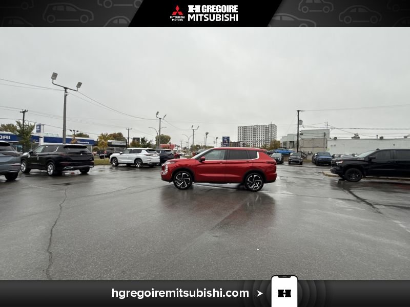 2024 Mitsubishi Outlander Red Laval - photo #5