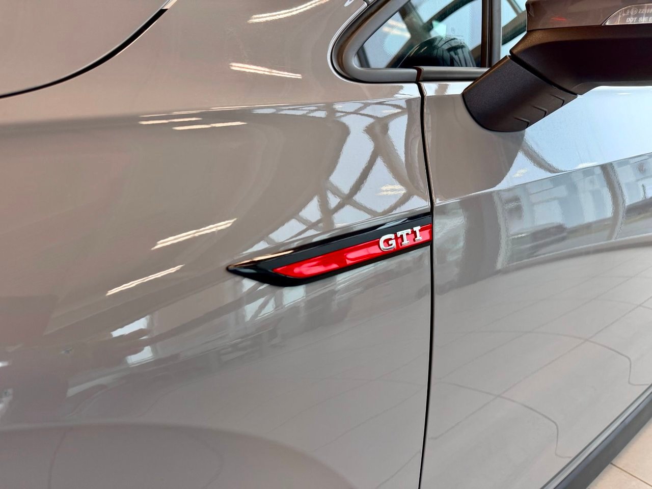 Volkswagen Golf GTI 2024 Gris Notre-Dame-des-Prairies - photo #12