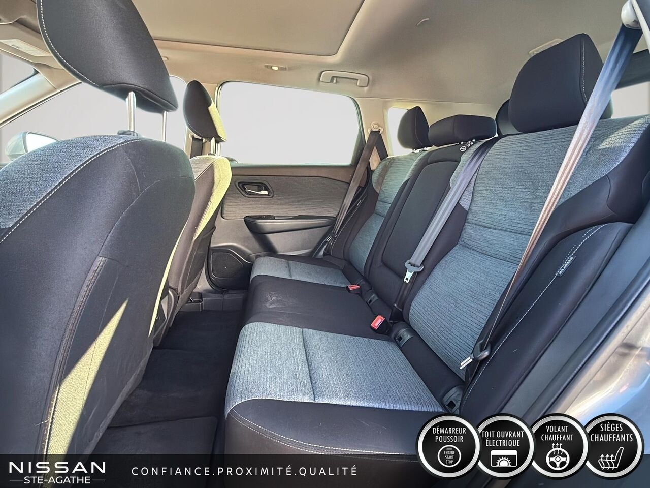Nissan Rogue SV TI | 1 PROPRIÉTAIRE | TOIT OUVRANT PANORAMIQUE | CAMÉRA 360° | CARPLAY 2023 Gris Saint-Jérôme - photo #8