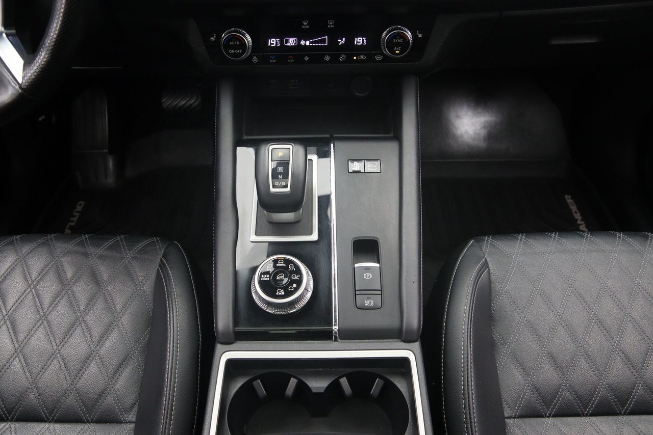 Mitsubishi Outlander PHEV 2024 Noir Baie-Comeau - photo #11
