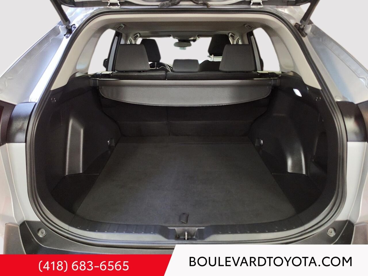 2022 Toyota RAV4 100457A-69 | XLE, AWD Silver Québec - photo #19