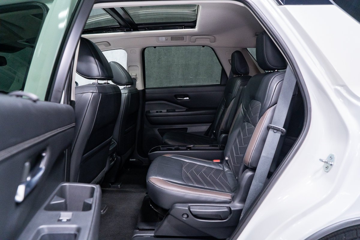 Mitsubishi Outlander ES S-AWC 7 PLACES CARPLAY CAMÉRA 2024 Montréal - photo #15