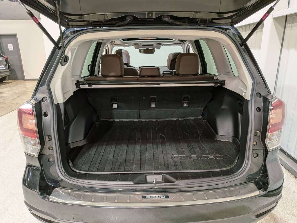 Subaru Forester 2018 Noir Val-David - photo #8
