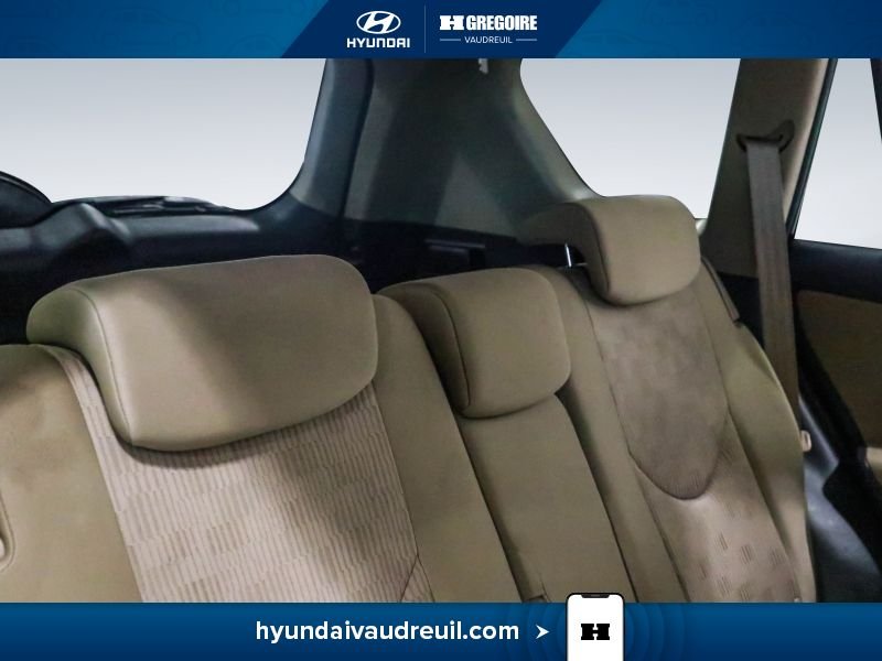 Toyota Rav 4 2011 Beige Blainville - photo #26