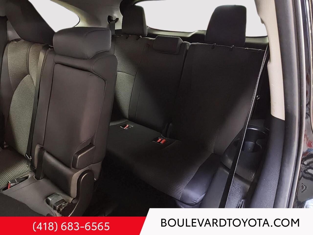 Toyota Highlander 550001-6 | LE, HYBRIDE, AWD 2023 Noir Québec - photo #17