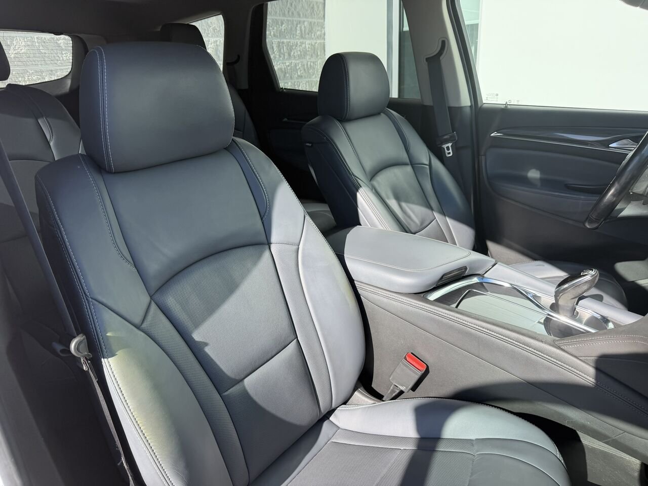 2018 Buick Enclave PREMIUM AWD 7 PASSAGERS White Laval - photo #12