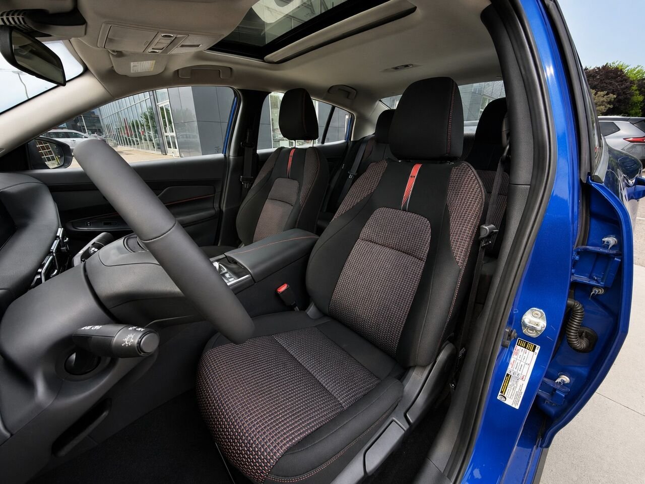 NISSAN Sentra SENTRA SR 2026 Chalcanthite nacré/Noir intense Châteauguay - photo #13