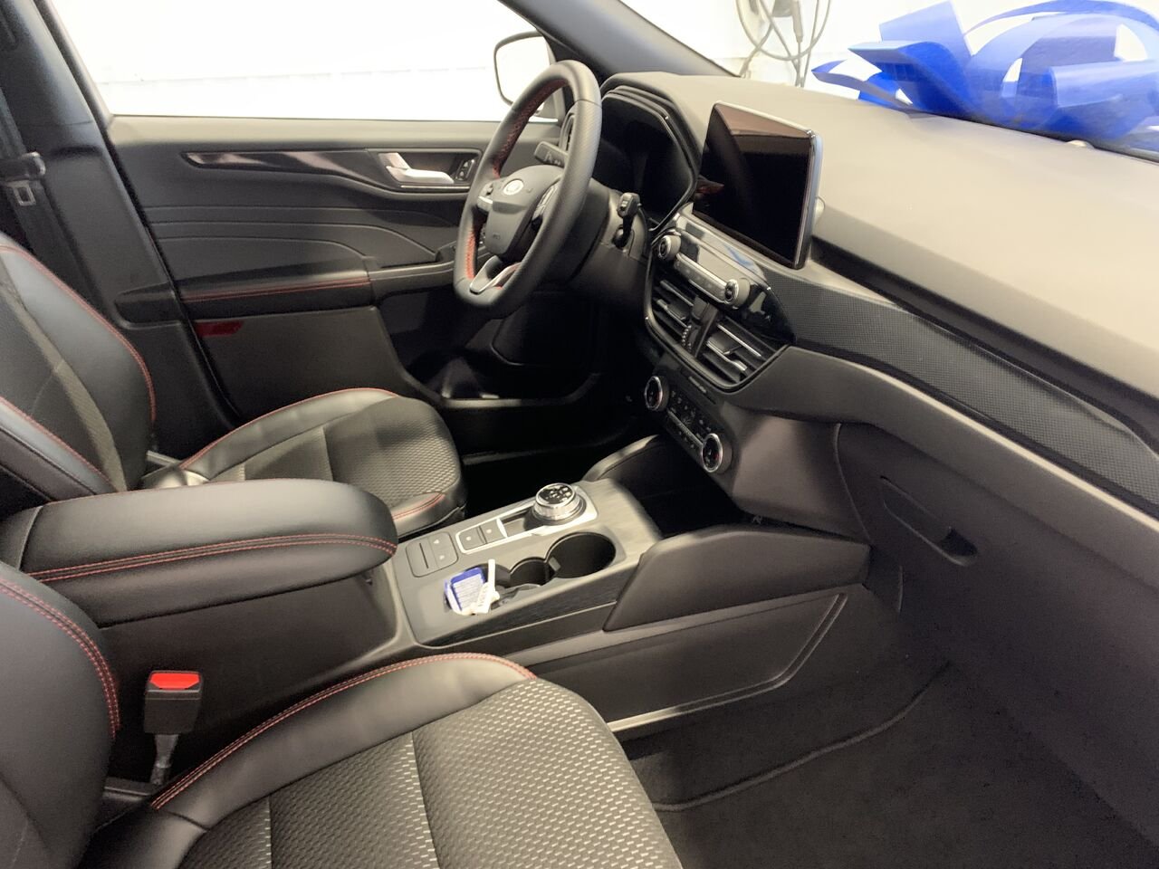 2024 Ford Escape ST-LINE AWD ST-Line Select TI White Châteauguay - photo #17