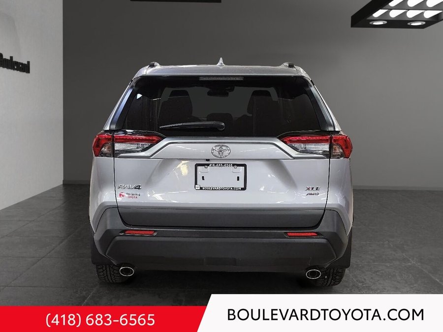 Toyota RAV4 XLE, AWD 2019 Argent