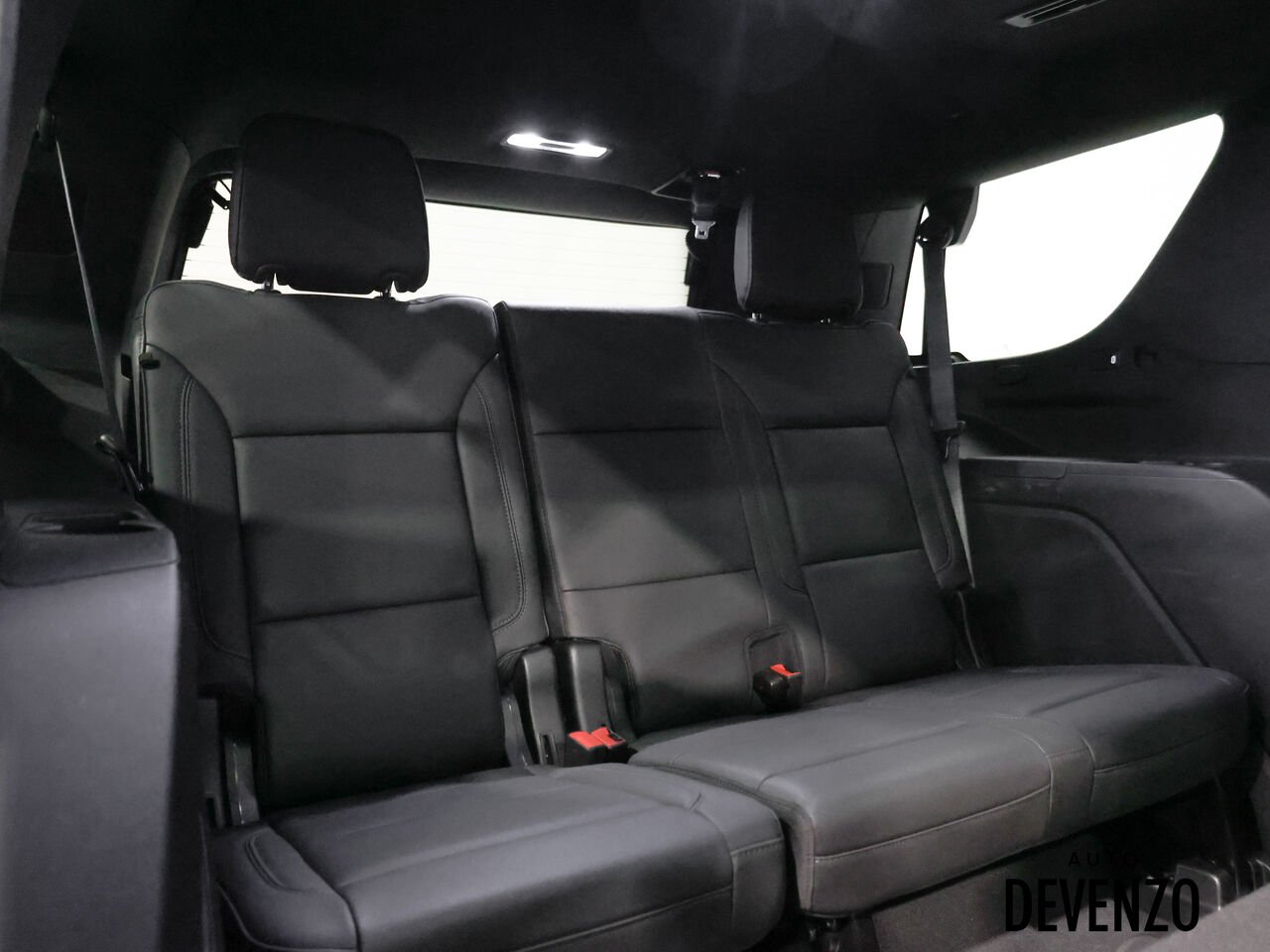 2024 Chevrolet Tahoe Black Saint-Eustache - photo #11