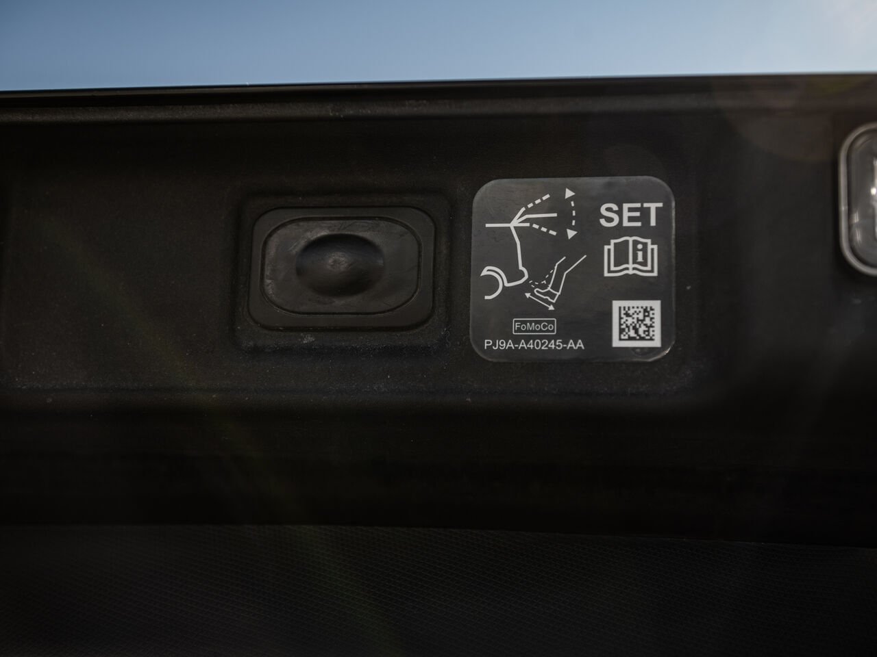 2023 Ford Mustang Mach-E Black Sainte-Julienne - photo #12