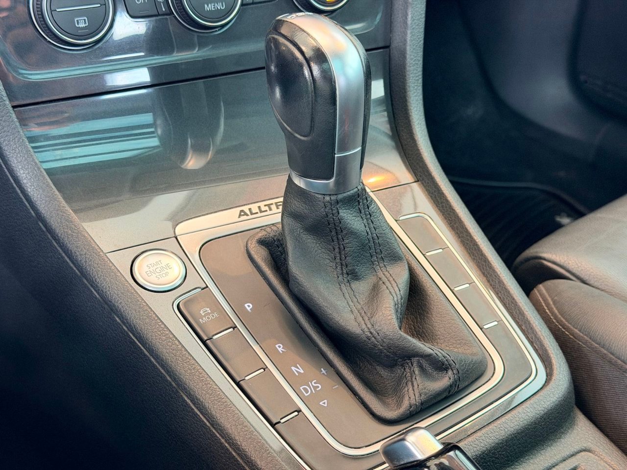 Volkswagen Golf Alltrack 2019 Gris Notre-Dame-des-Prairies - photo #32