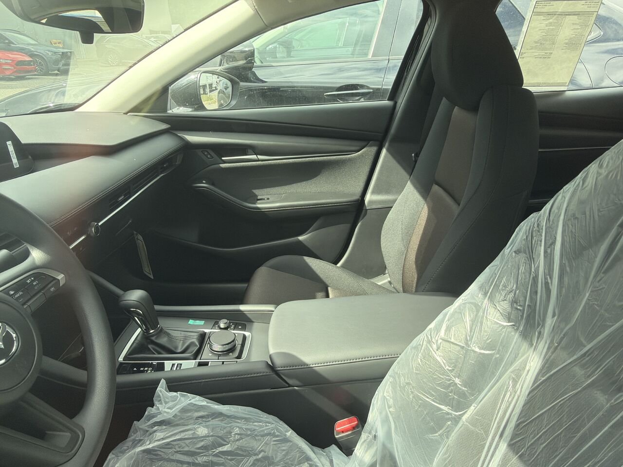 MAZDA Mazda3 2026 Noir de jais mica Ste-Marie - photo #7