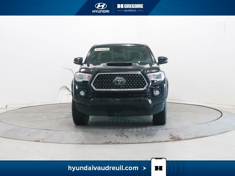 2018 Toyota Tacoma Black Laval - photo #2