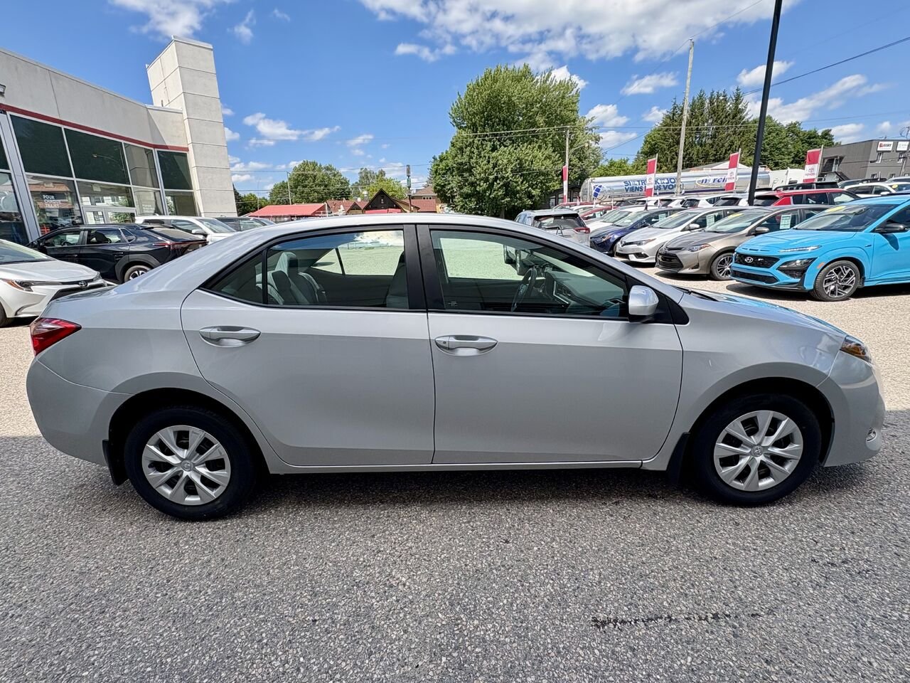 Toyota COROLLA 2017 Argent Mont-Laurier - photo #6