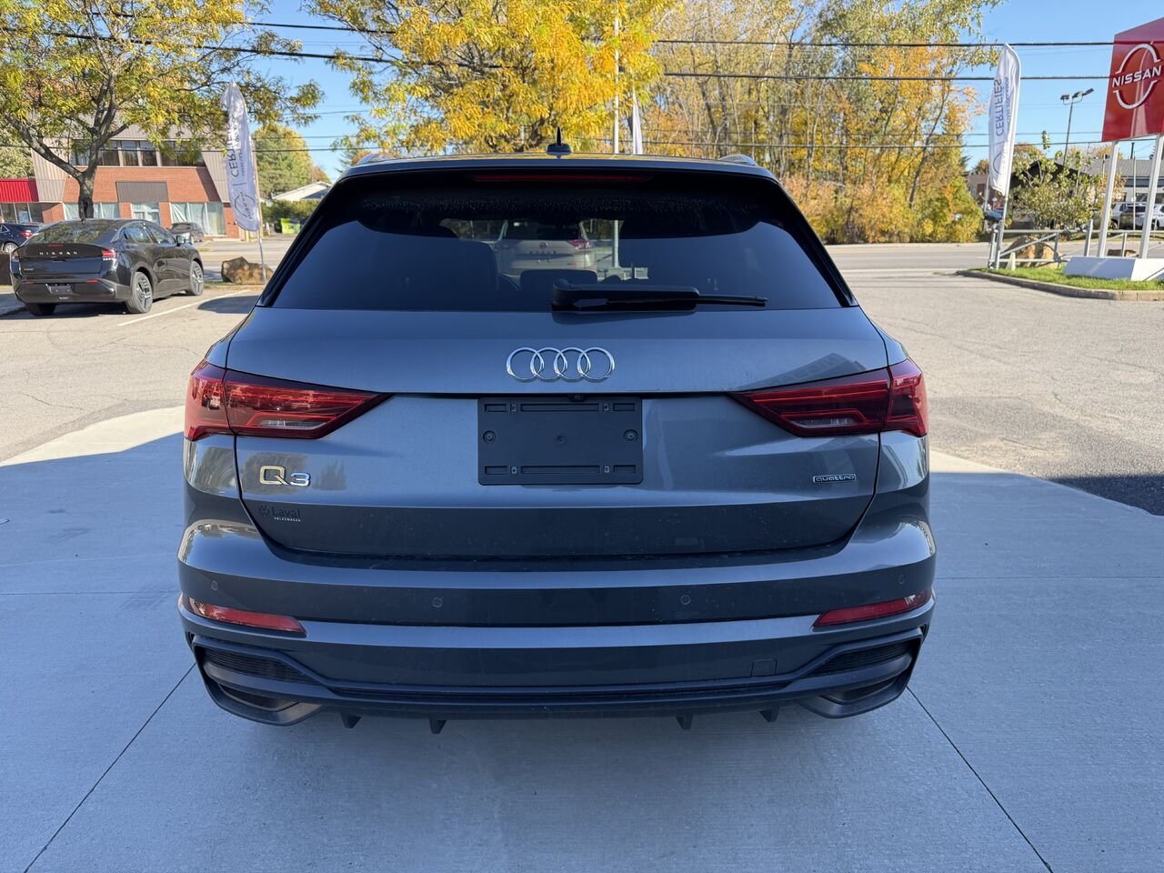 Audi Q3 s-line jamais accidenté toit ouvrant panoramique 2020 Gris Châteauguay - photo #7
