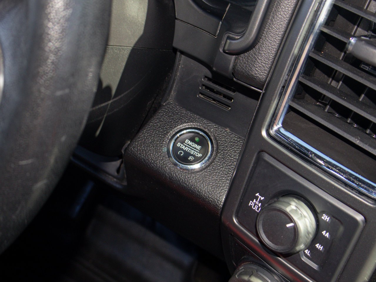 2016 Ford F-150 4WD SuperCrew 145 Lariat Black Sherwood Park - photo #26