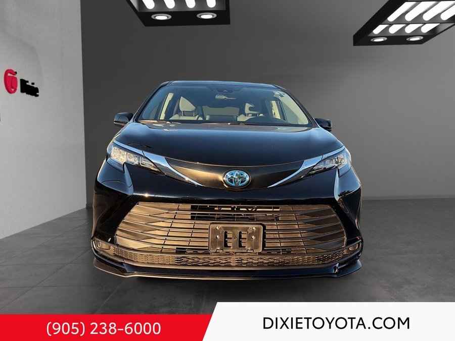 2023 Toyota Sienna HYBRID LE AWD Black