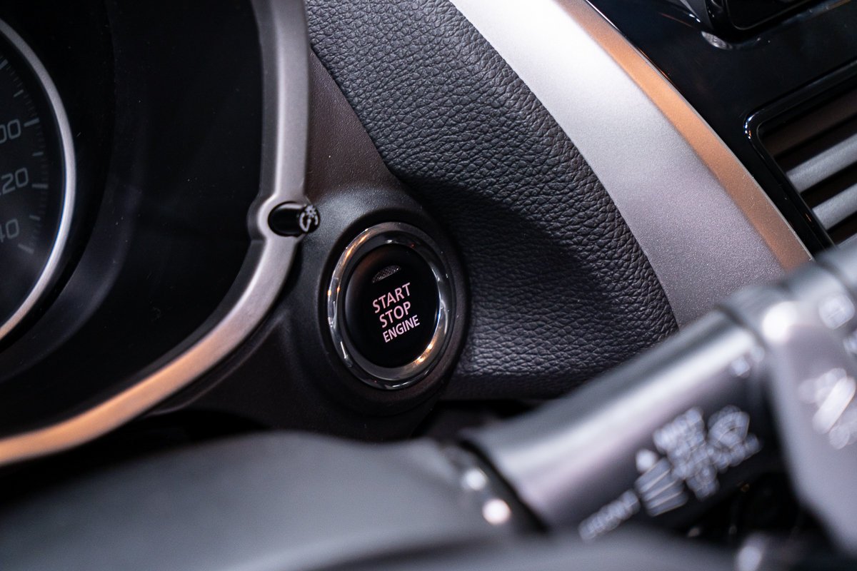 2024 Mitsubishi Eclipse Cross LE S-AWC Silver Montreal - photo #14