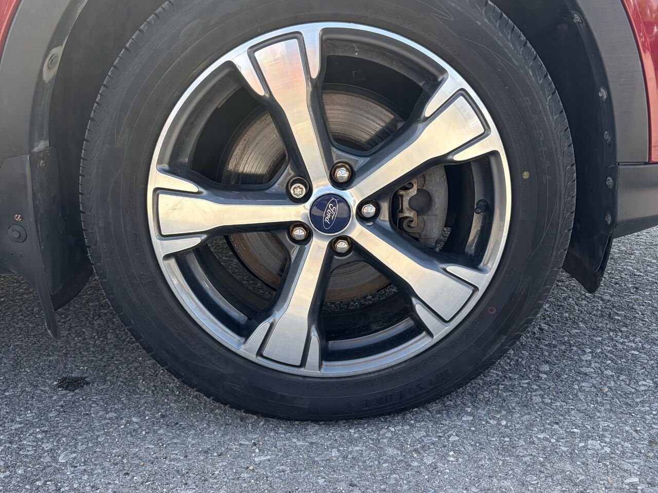 Ford ESCAPE SE 4 portes SE, Traction intégrale 2017 Rouge Gatineau - photo #17