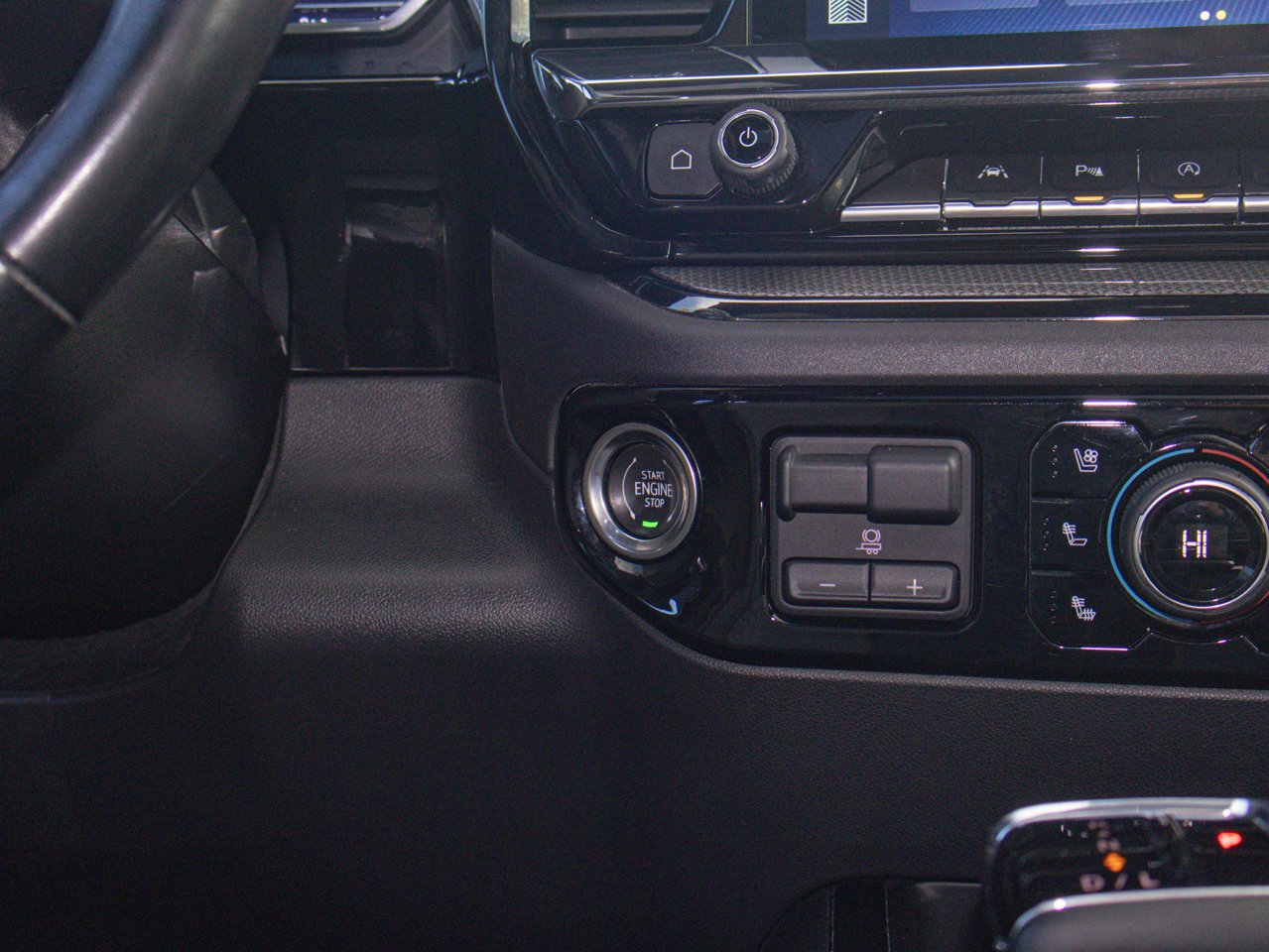 2024 Chevrolet Silverado 1500 4WD Crew Cab 147 ZR2 Black Sherwood Park - photo #27