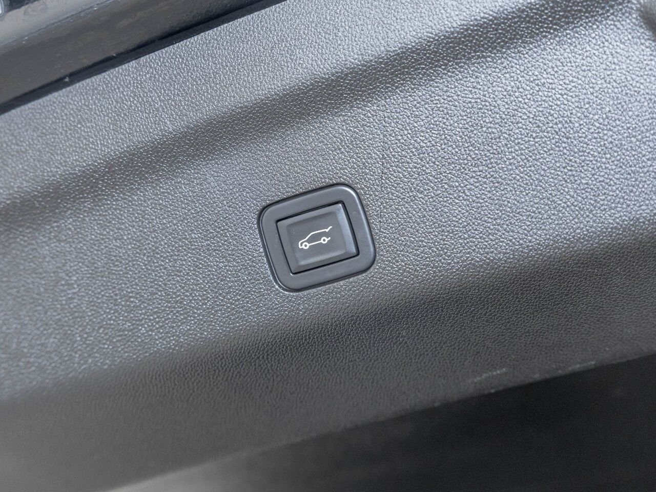2021 Chevrolet Tahoe Z71 AWD *TOIT CUIR SIÈGES CHAUF BOSE GR REMORQ MAX Black Saint-Jérôme - photo #32