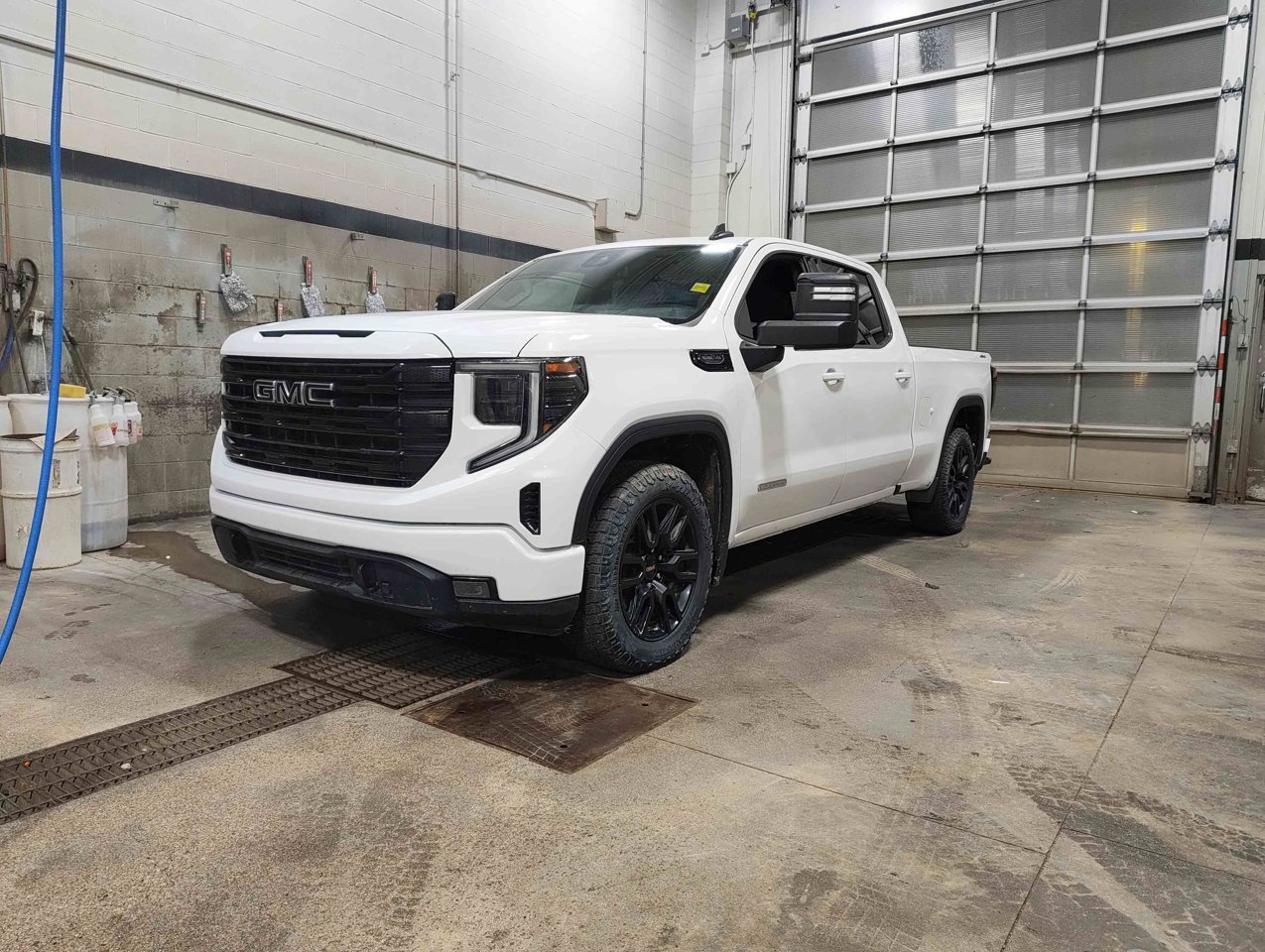 2024 GMC Sierra 1500 4WD Crew Cab 157 Elevation White Sherwood Park - photo #3