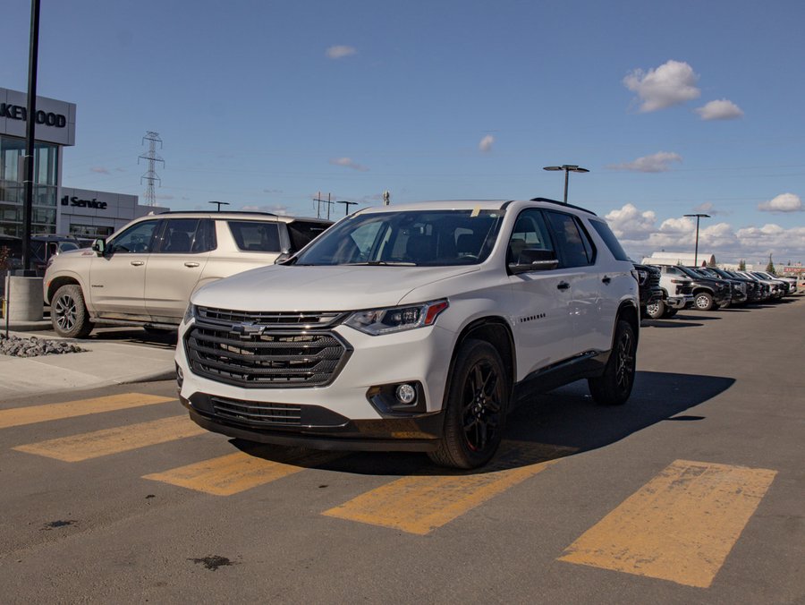 2021 Chevrolet Traverse Premier Redline Edition AWD 3.6L 7 Passenger | Dual Panel Sunroof White