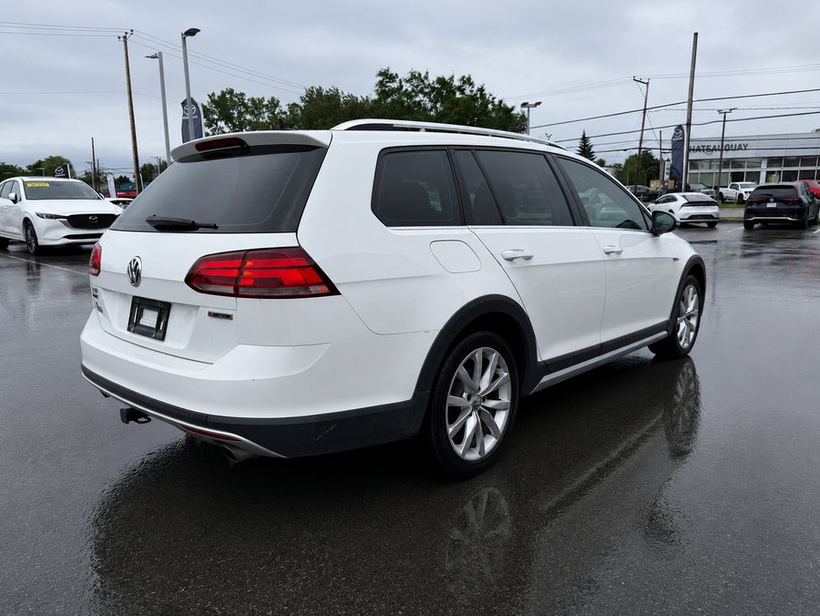 2019 Volkswagen Golf Alltrack Highline White