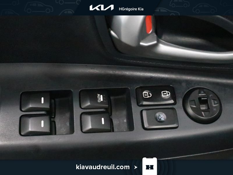 2014 Kia Rio Blue Laval - photo #10