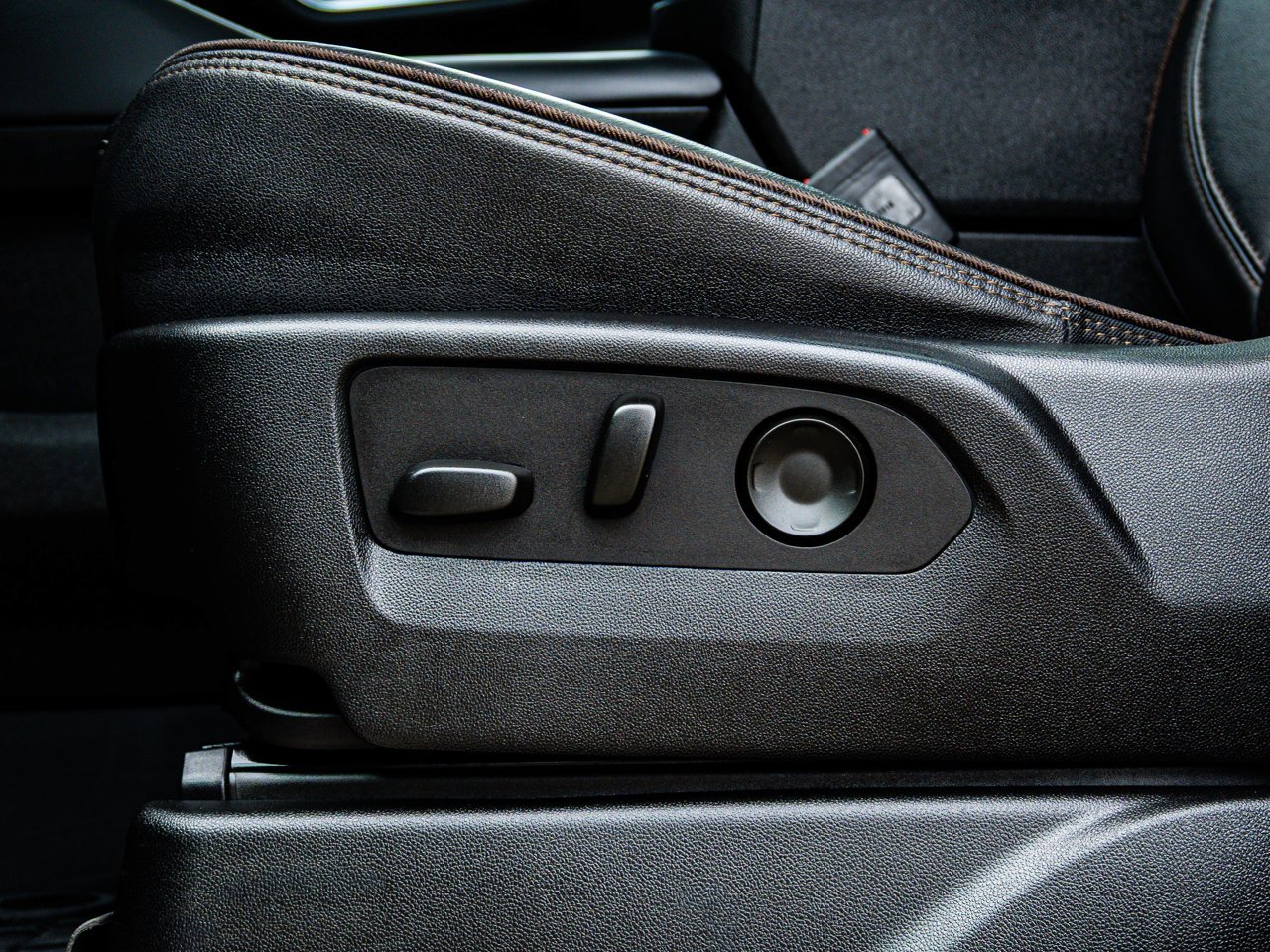 2023 Chevrolet Tahoe 4WD 4dr High Country White Sherwood Park - photo #20
