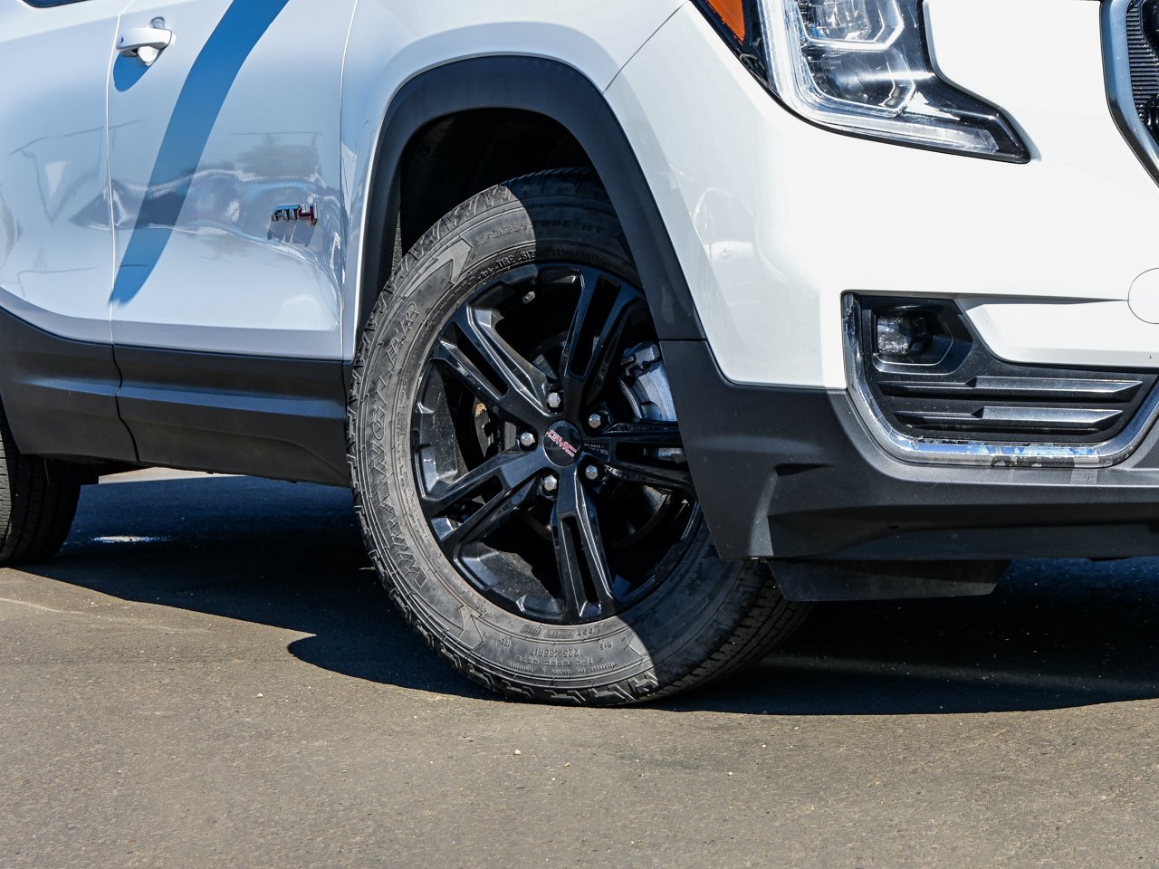 2022 GMC Terrain AWD 4dr AT4 White Sherwood Park - photo #5