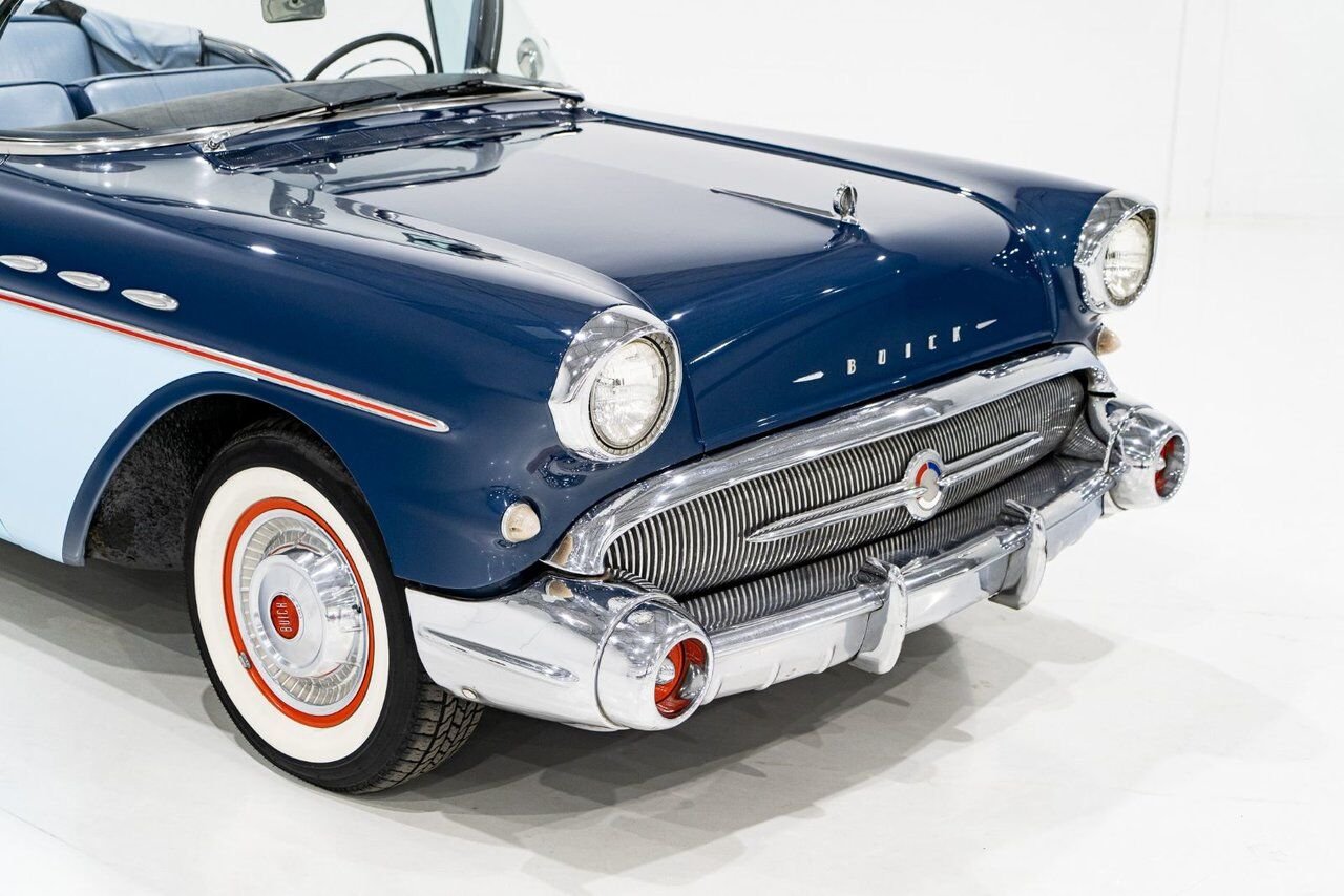 Buick Special 364/300HP NailHead 1 of only 2,056 1957 Bleu Montréal - photo #25