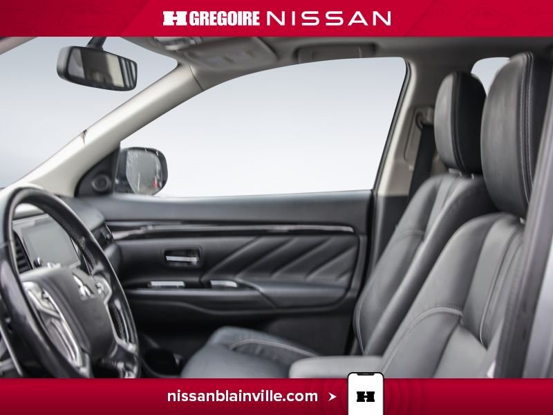 Mitsubishi Outlander PHEV 2018 Argent Laval - photo #12