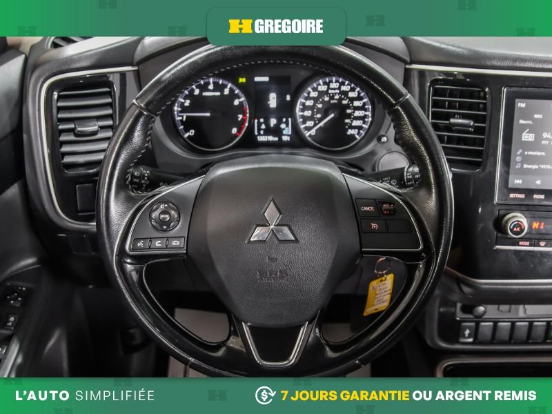 2020 Mitsubishi Outlander Red Blainville - photo #23