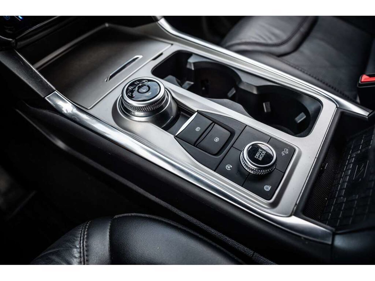 2023 Ford Explorer White Sainte-Julienne - photo #30