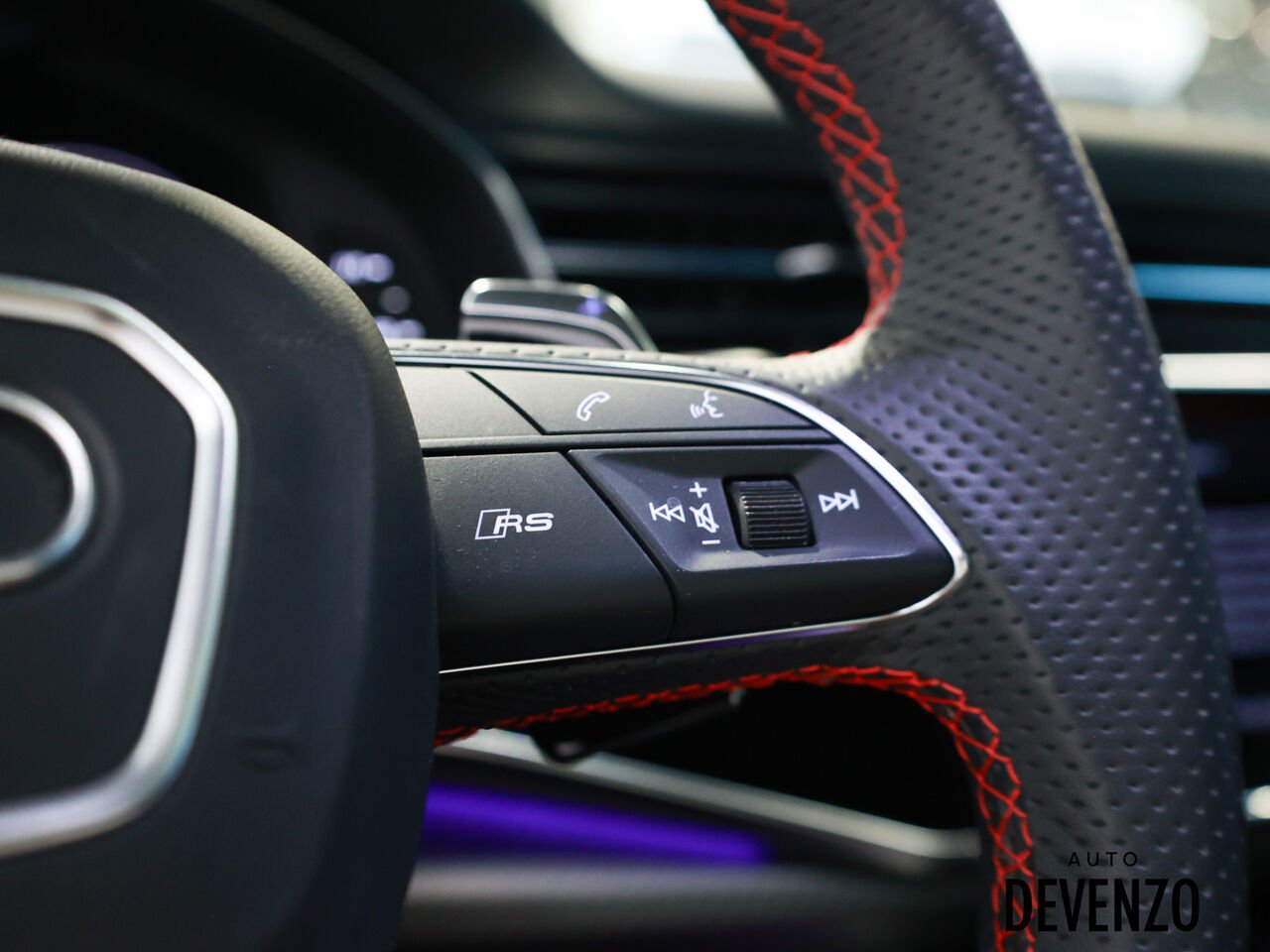 2023 Audi RS Q8 Black Saint-Eustache - photo #21