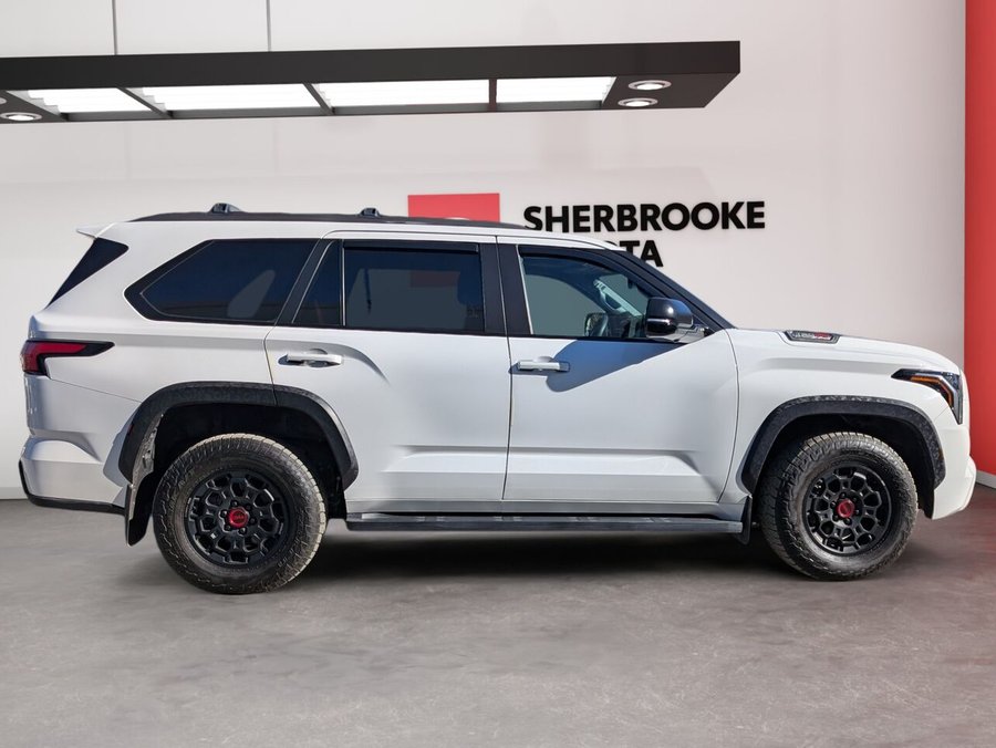 Toyota Sequoia LIMITED HYBRIDE/AWD/TOIT OUVRANT/SIÈGES CHAUFFANTS ET VENTILÉS/VOLANT CHAUFFANT/AC BIZONE 2026 Blanc