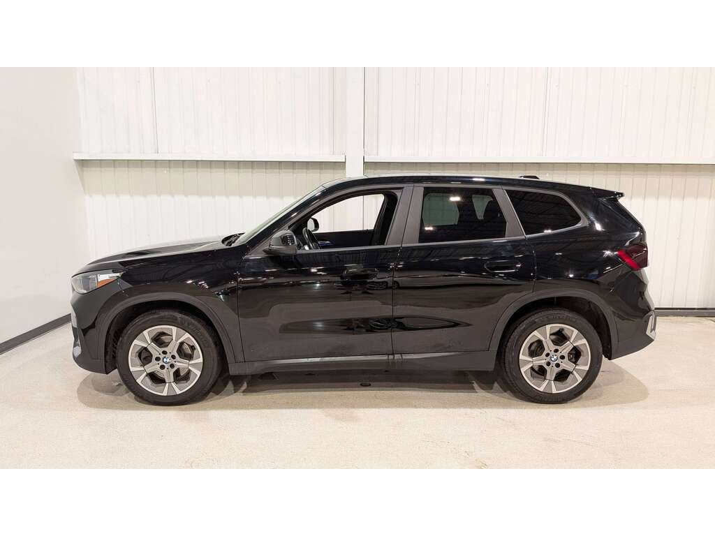 BMW X1 xDrive28i Sports Activity Vehicle 2023 Noir Val-David - photo #4