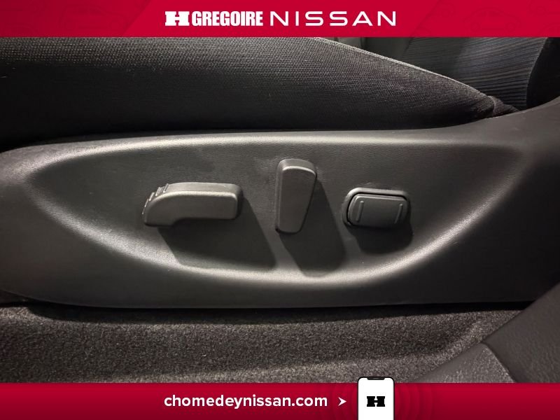 2023 Nissan Leaf Red Saint-Eustache - photo #17