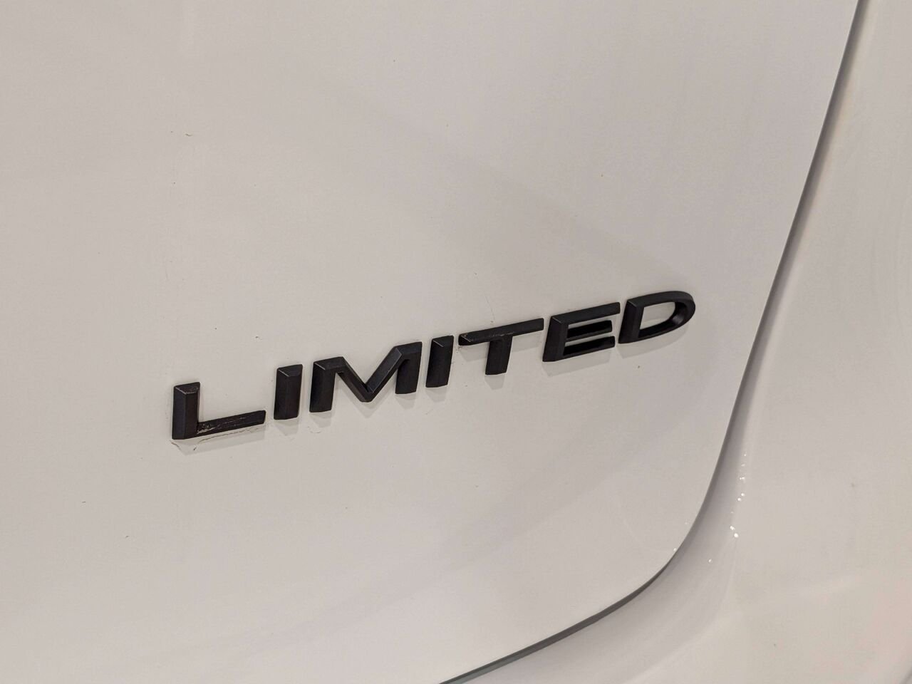 2025 Chrysler Pacifica Limited FWD White Val-David - photo #39